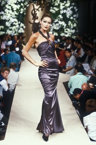 Yves Saint Laurent 1995 Haute Couture 186.jpg