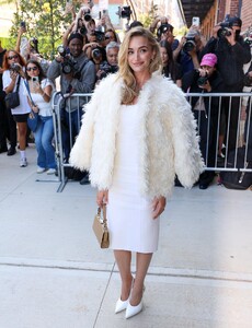 brianne-howey-1.jpg