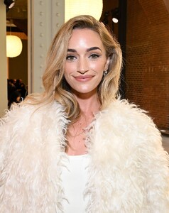 brianne-howey-9 (2).jpg