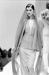 claieatk-MilaSchonSpring-1990-CoutureCollection   (1).jpg
