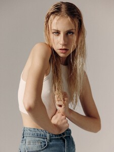 fannyfrebert_3723751459025370460's2025-9-25-9.57.202 story.jpg