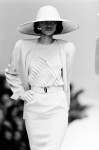 jadebrown-MilaSchonSpring-1990-CoutureCollection   (3).jpg