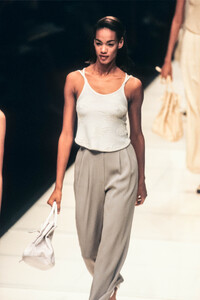 janina s96emporioAr-120.jpg