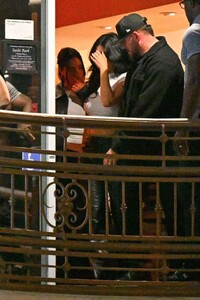 jenner-bieber-karanikolaou-dine-at-sushi-park-2.jpg