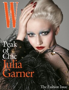 julia-garner-for-w-magazine-september-2025-3.jpg