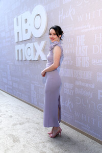 kaitlyn-dever-2025-hbo-max-emmy-nominee-celebration-aug-17-_009.jpg