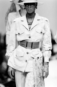 katouchan-MilaSchonSpring-1990-CoutureCollection   (2).jpg