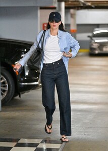 kendall-jenner-denim-sushi-date-west-hollywood-june-2025-6.jpg