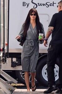 kendall-jenner-s-sudden-bangs-behind-the-scenes-6.jpg