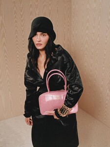 kylie-jenner-reflects-bold-elegance-for-miu-miu-fall-2025-0.jpg