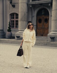 lena_reinhardtsen_3657010887366448191's2025-8-31-19.6.14 story.jpg