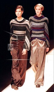 olin- f98armani-milan-05a.jpg