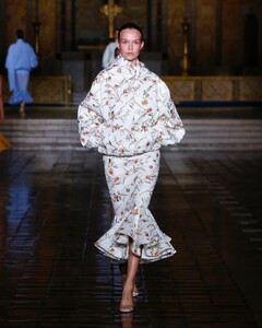 prabalgurung_1757817339_3721164010872929601_14044539.jpg