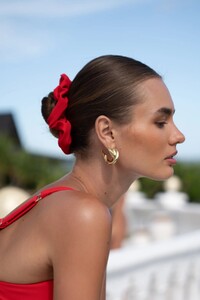 swimwear_hair_scrunchie_1400x.jpg