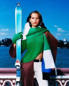 uk vogue 10-2025_2.jpg