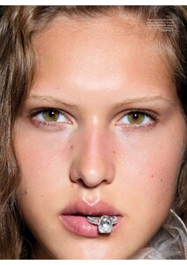 vogue Fr10-2025_2.jpg