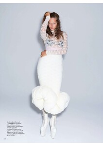 vogue Fr10-2025_3.jpg