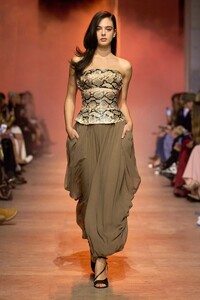 00047-elie-saab-spring-2026-ready-to-wear-credit-gorunway.jpeg