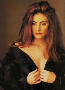 10-ELLEGR-Feb-1991-m.-LaraFlynnBoyleSherilynFennMadchenAmick-ph.Unk.jpg