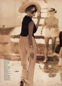 16-MARIECLAIREGR-Aug-1990-m.Unk-ph.TakisDiamantopoulos.jpg