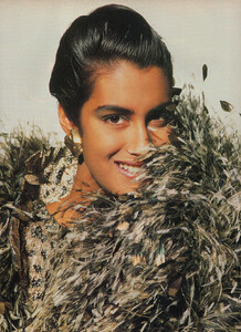 19-ELLEGR-Jan-1991-m.Yasmeen Ghauri-ph.MichaelWirth.jpg