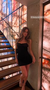 [2025.09.29] haileygrice_3732608833261599663.jpg