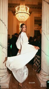 [2025.09.29] sofiaresing_3732500714800134875.jpg