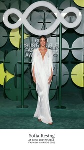 [2025.09.29] sofiaresing_3732622536027423245.jpg