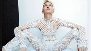 [2025.09.29] stellamaxwell_3732431882429177781.jpg