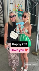 [2025.10.01] livvydunne-kat_dunne__3733908187016759421.jpg