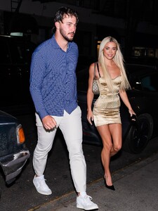 [2025.10.01] livvydunne_557711795_18536476321027168_75938345459124534_n.jpg