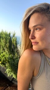 [2025.10.03] barrefaeli_3735390622728071881.jpg