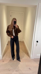 [2025.10.03] katelove_3735358423434094497.jpg