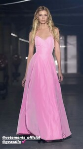 [2025.10.03] stellamaxwell_3735354371207961961.jpg