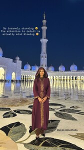 [2025.10.03] victoriajustice_3735477251212511577.jpg