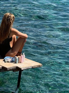 [2025.10.04] barrefaeli_558698237_18534435346041153_4087958868387259466_n.jpg