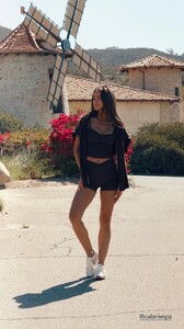 [2025.10.04] helenowen_3736207455605068527.jpg