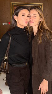 [2025.10.04] nina_3736371206442984256.jpg