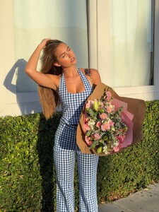 [2025.10.05] idazeile_561001144_18530240665044174_1090175923139979906_n.jpg