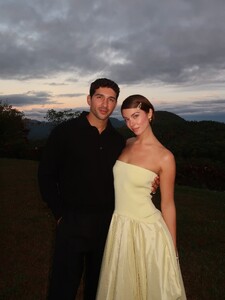 [2025.10.06] carmellarose_561041684_18538266814035727_1380276384286623867_n.jpg