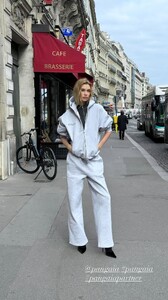 [2025.10.07] stellamaxwell_3738404834602307859.jpg