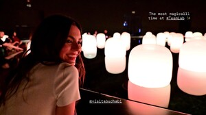 [2025.10.08] victoriajustice_3739297339870875707.jpg