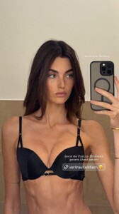 [2025.10.09] celinebethmann_3739464577667863379.jpg