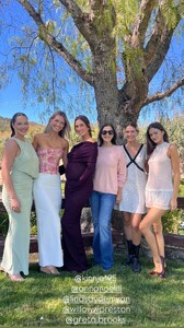 [2025.10.11] lindsaydemyan_3741444537870013690b.jpg