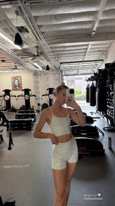 [2025.10.11] megan_samperi_3741253972083741007.jpg