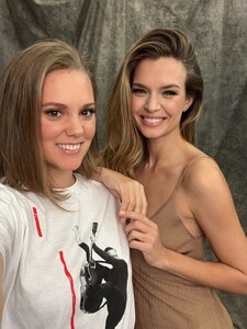 [2025.10.13] gracemaier_564509907_18531142507059787_1491596918590574783_n.jpg