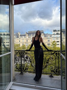 [2025.10.13] kelseymerritt_562837378_18538815616039208_4246984827865217271_n.jpg