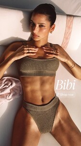 [2025.10.15] lavarice.swim_3743933158396539269.jpg