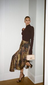 [2025.10.17] nina_3745459273330513695.jpg