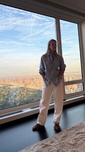 [2025.10.18] barrefaeli_3746400848264959488.jpg